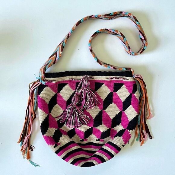 Vintage Handbags - Vintage Woven Bag With Fringe Detail